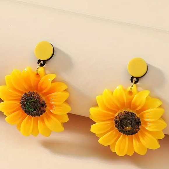 SUNFLOWER Drop Earrings - Picture 2 of 5